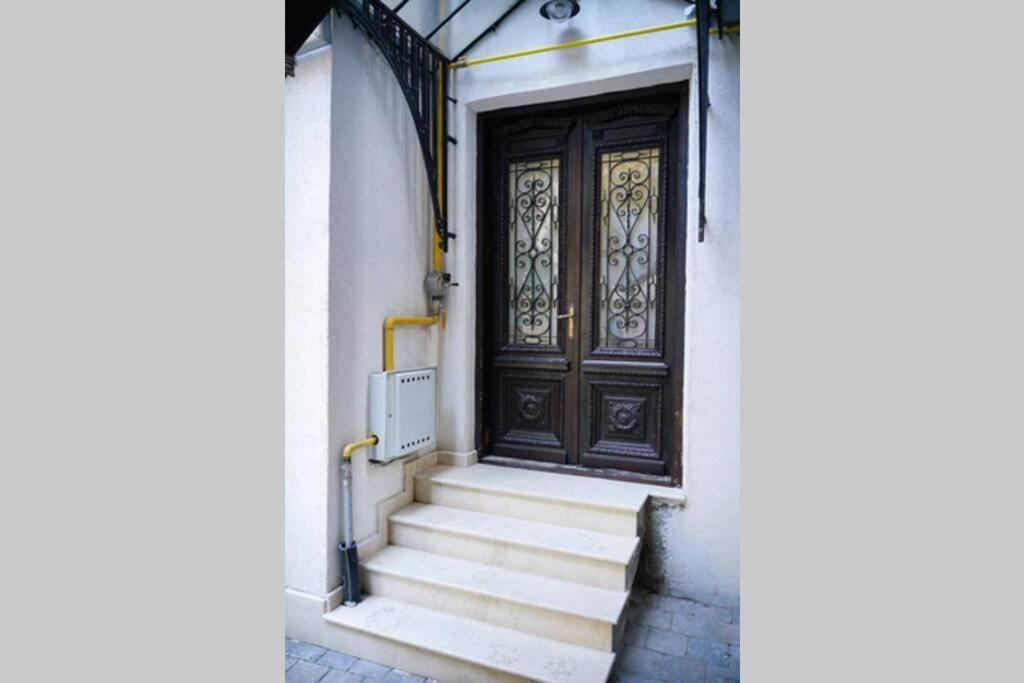 Marvellous Attic Studio In The Old Town Bukarest Exterior foto